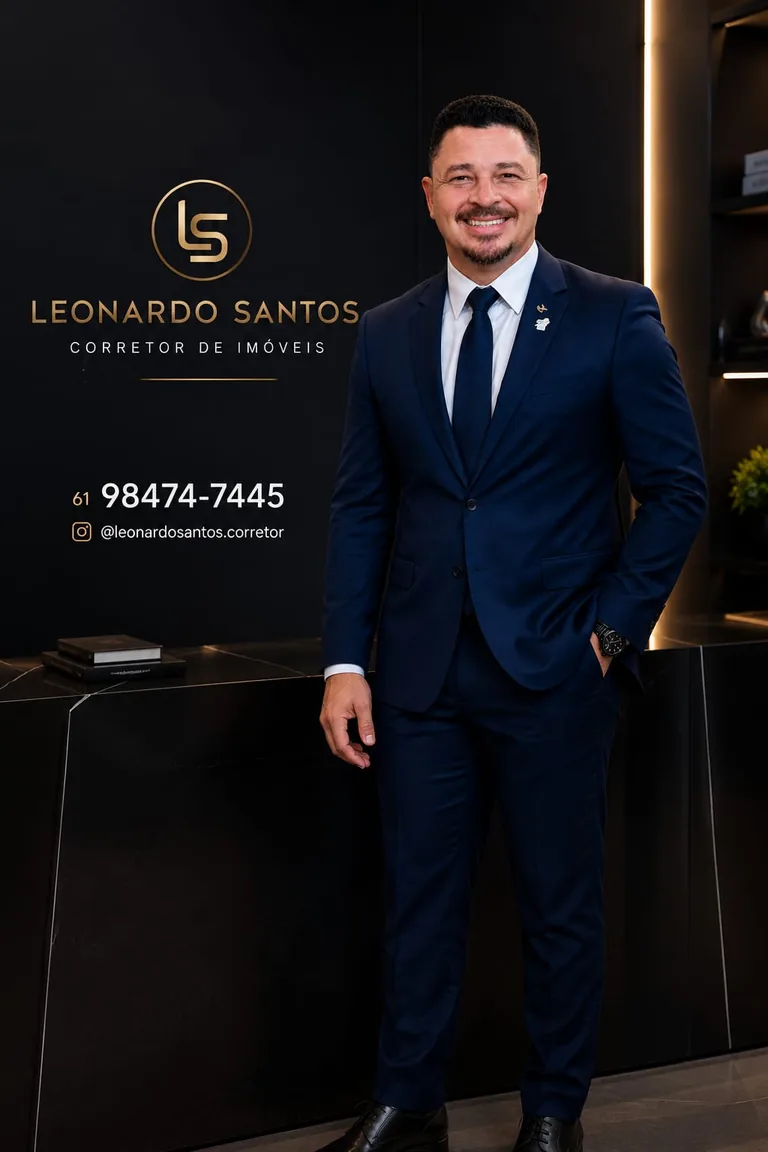 Leonardo Santos, corretor de imóveis no Distrito Federal